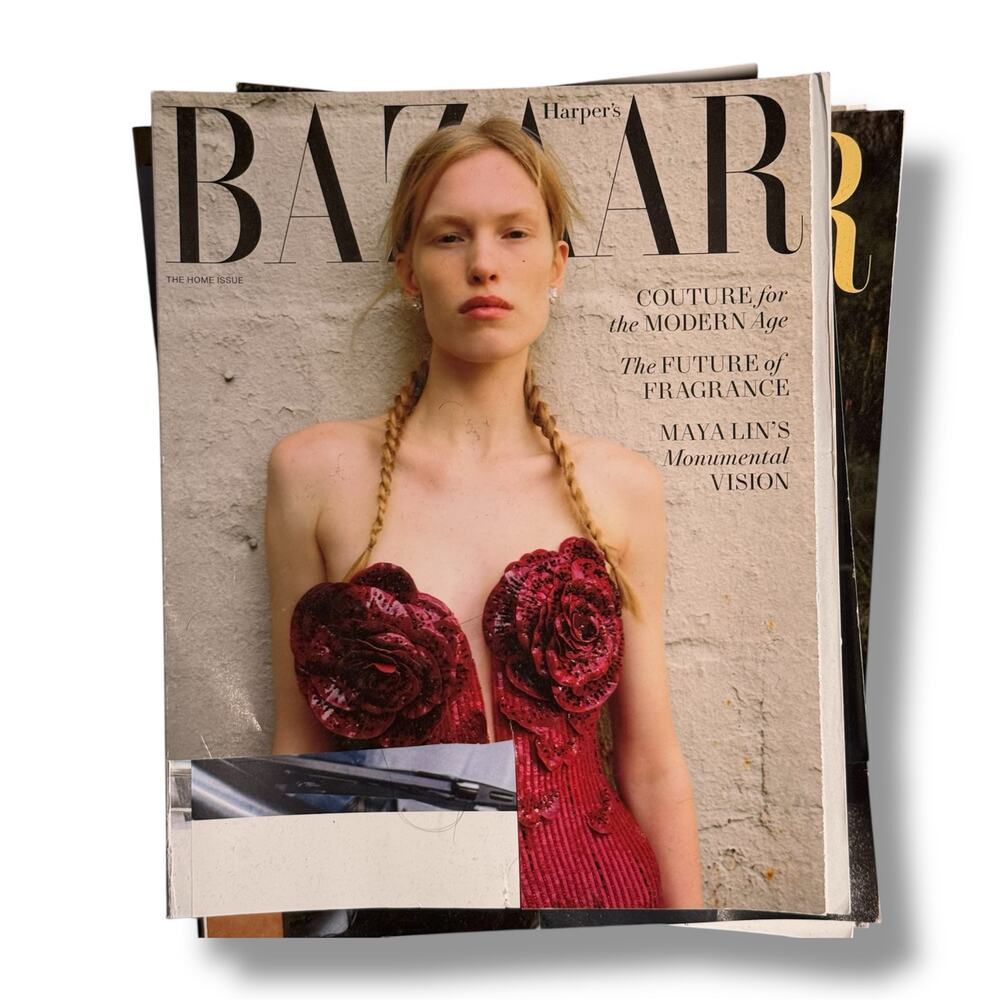 RESERVED - 4 Magazines (2 Elle/2 Harper Bazaar)
